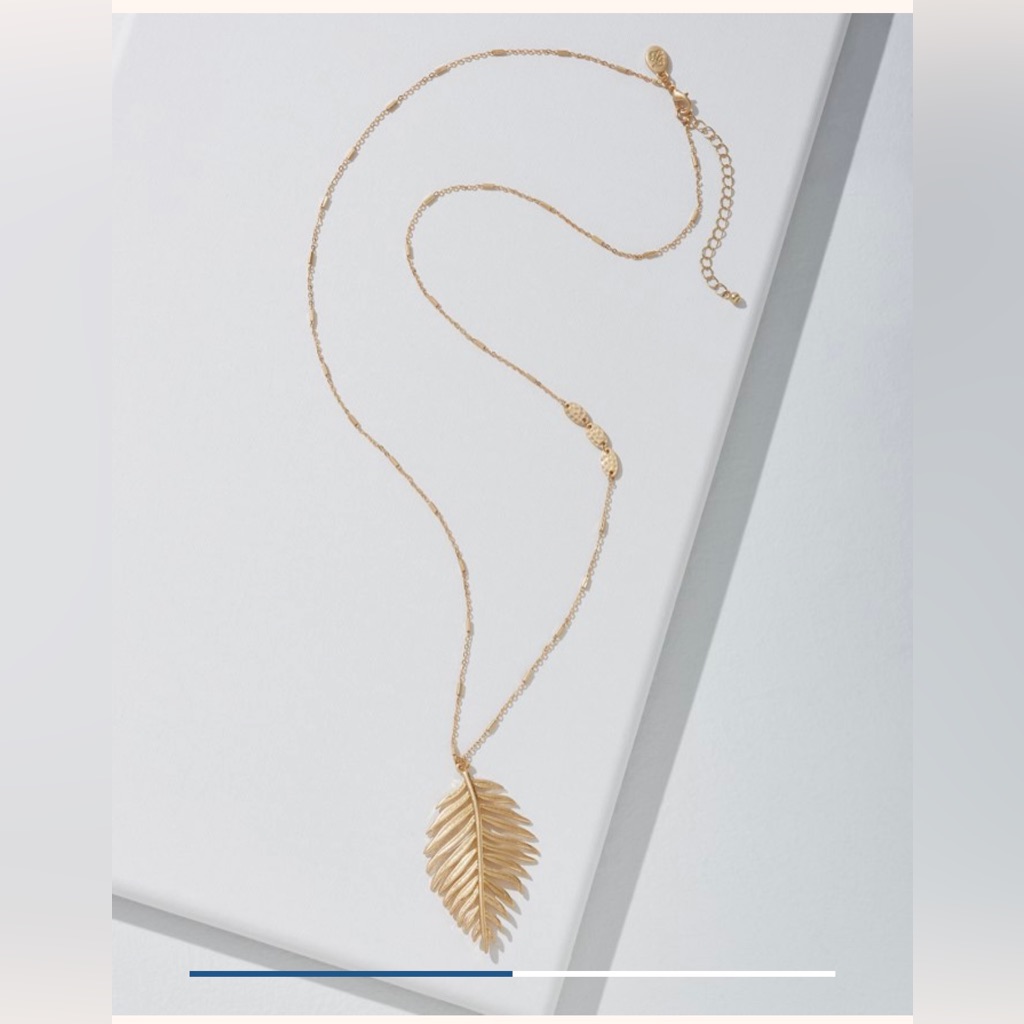 Tommy Bahama Willow Gold Leaf Pendant 59$